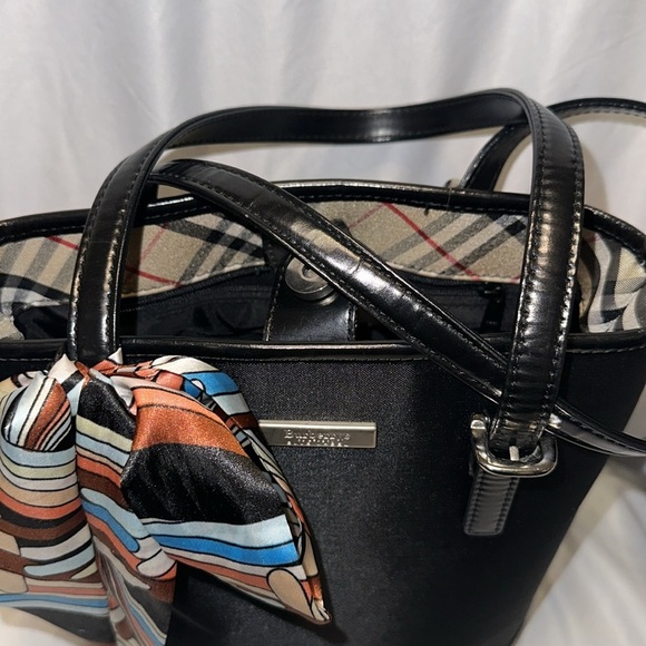 EUC Authentic Burberrys Blue Label Bucket Bag. Hardly used. Beautiful Bag - Picture 6 of 9